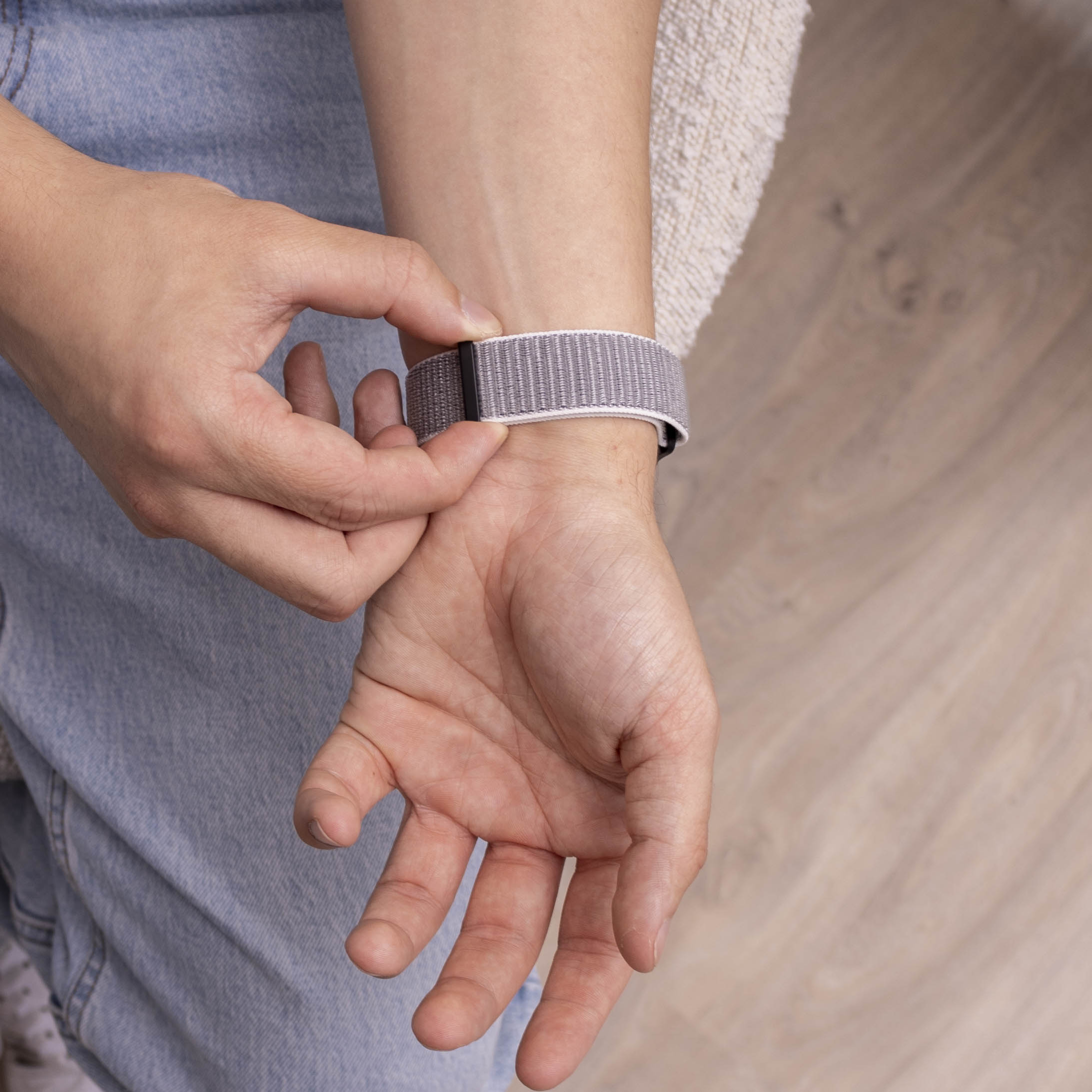  Samsung Galaxy Watch 8 - 44mm nylon bandje (zeeschelp)