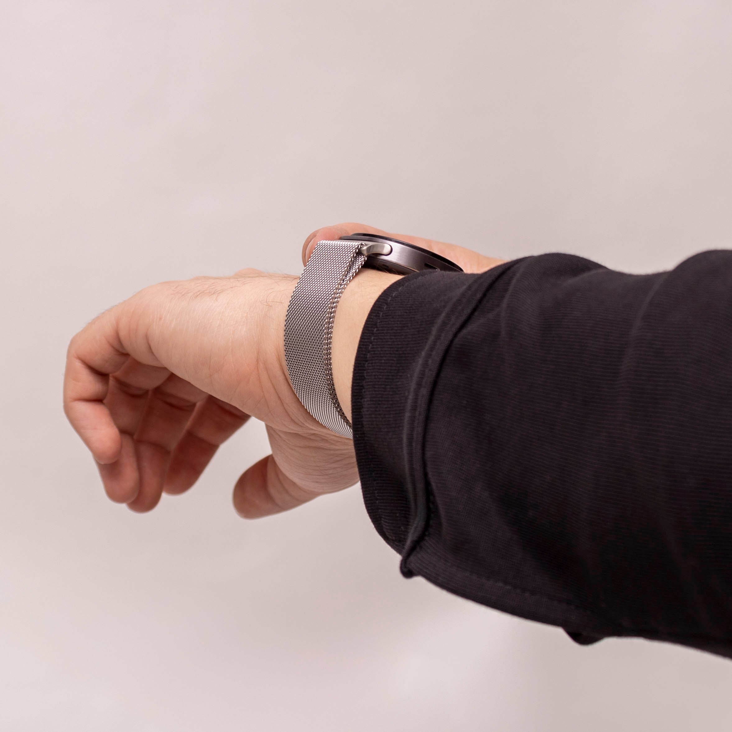 Samsung Galaxy Watch 8 - 44mm Milanese band (zilver)