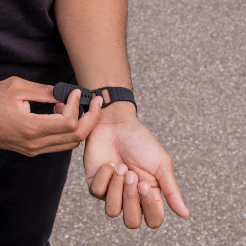 Samsung Galaxy Watch 8 Classic Wave Silicone Strap (Black)