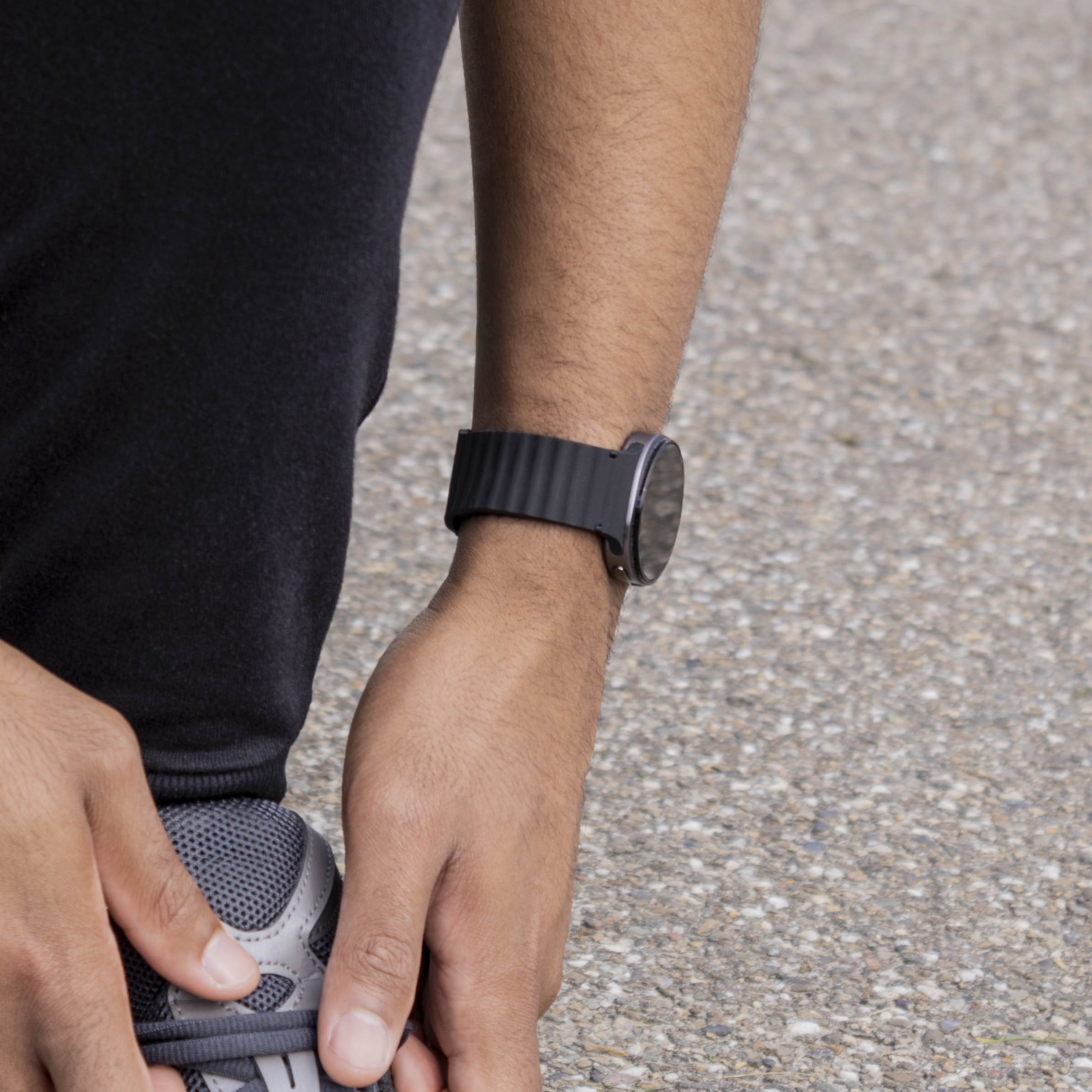 Samsung Galaxy Watch 8 - 40mm Wave Silicone Strap (Black)