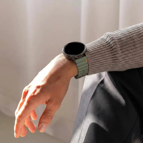 Bandz Garmin Venu 2 Silicone Strap 'Wave' (Army Green)