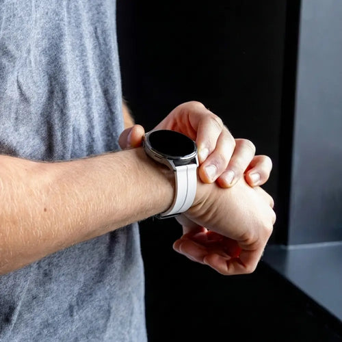 Bandz Garmin Vivoactive 6 Silicone Strap with D-Buckle (White)