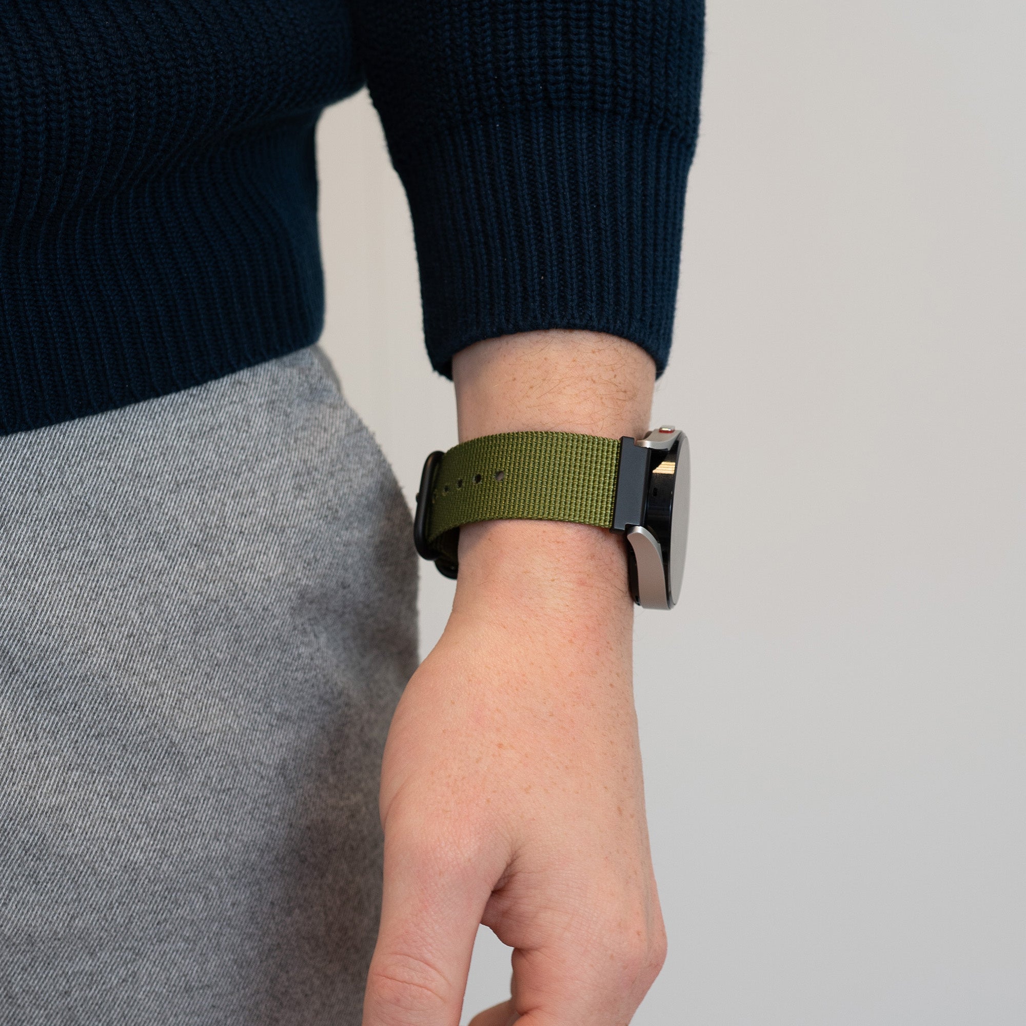 Bandz Garmin Vivomove Trend Buckled Nylon Strap (Green)