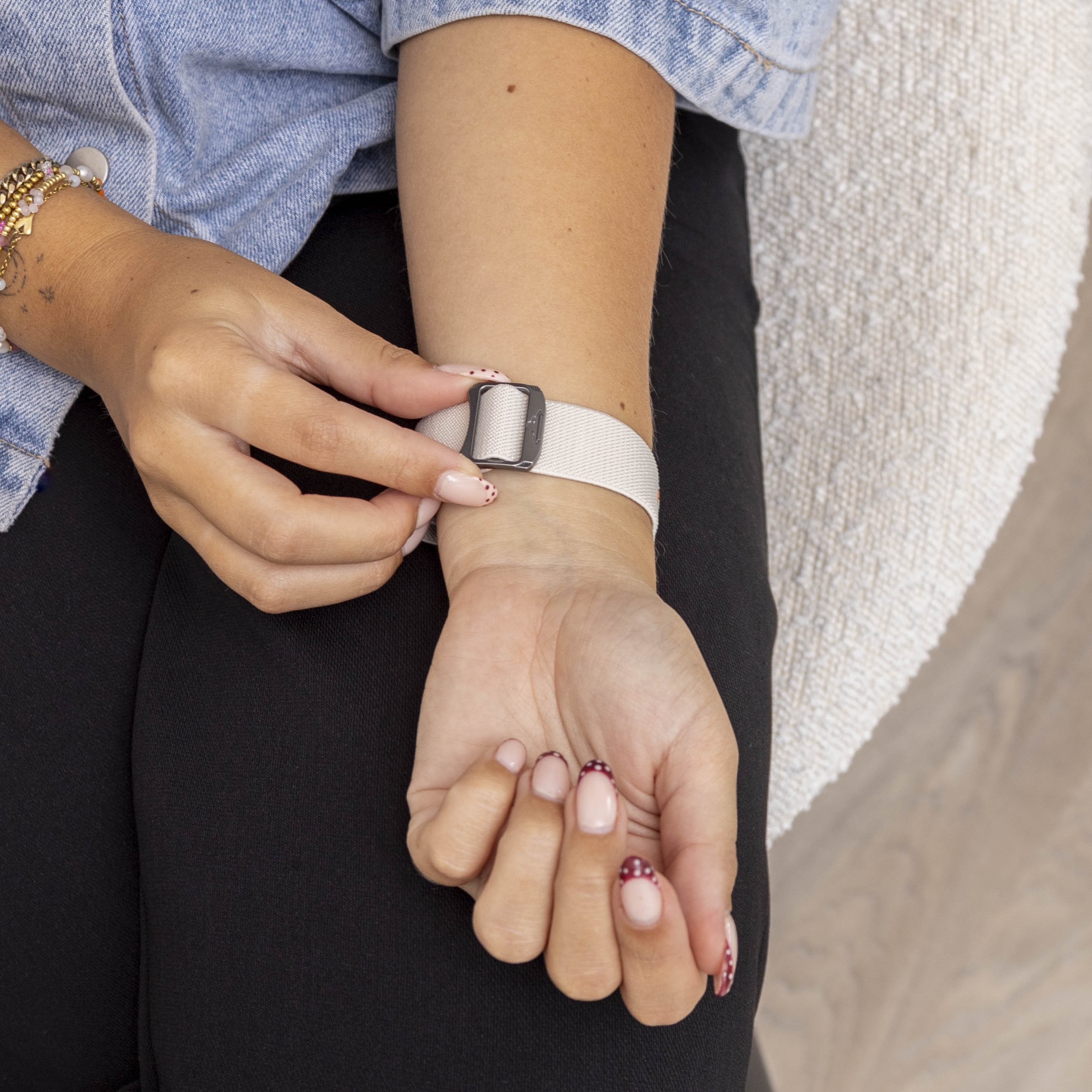 Samsung Galaxy Watch 9 - 40mm elastisch bandje (sterrenlicht)