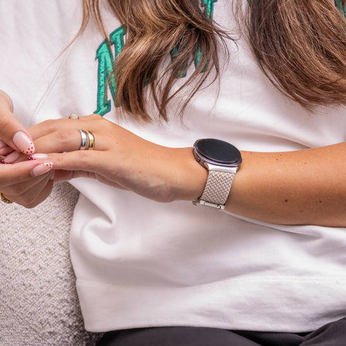  Samsung Galaxy Watch 8 - 44mm gevlochten band met P-buckle (sterrenlicht)