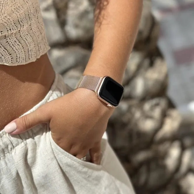 xoxo Wildhearts Apple Watch Milanese band (roségoud)