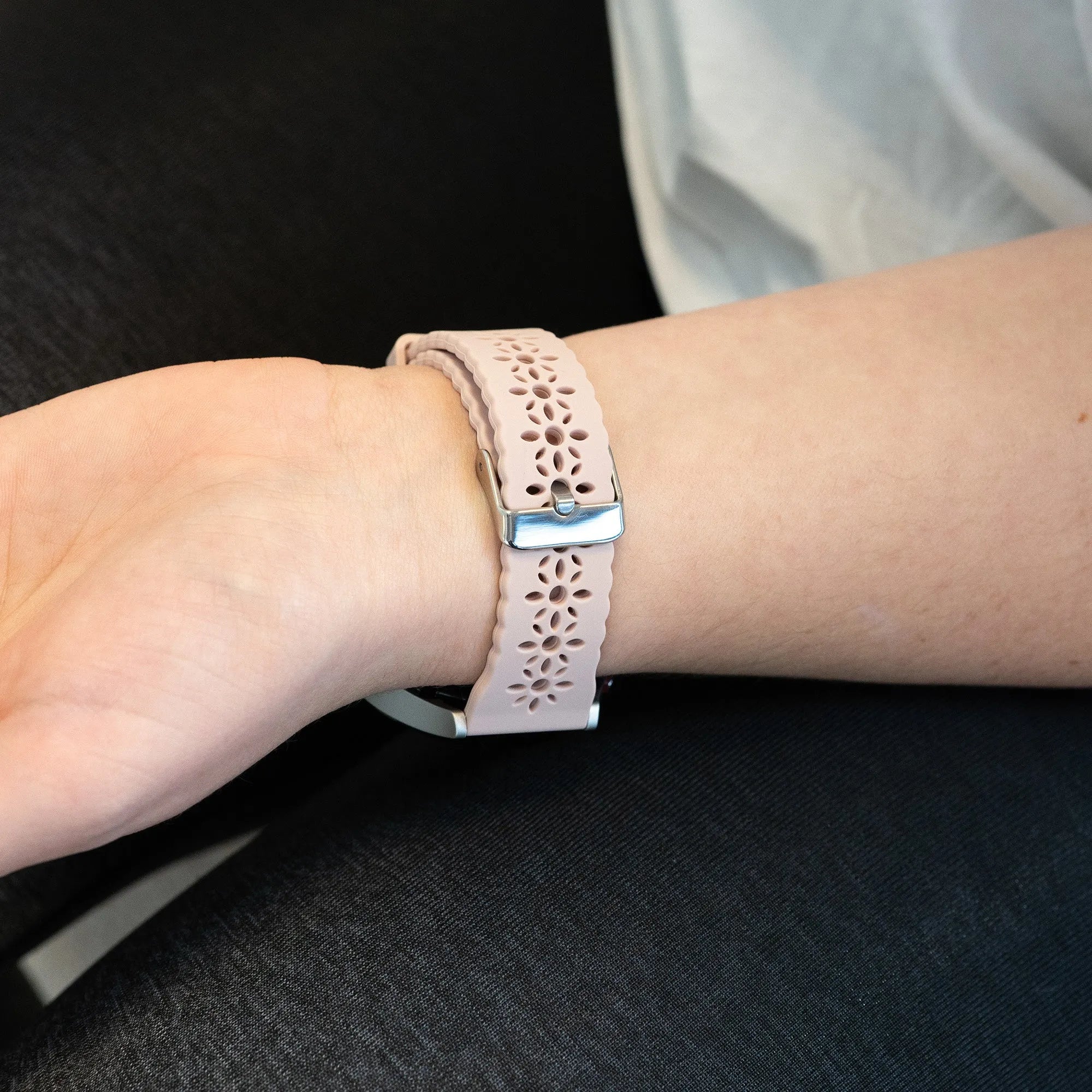 Bandz Oozoo Smartwatch 20mm siliconen band met bloemenpatroon (roze)