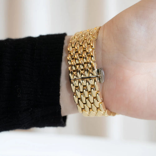 Steel Dragon Strap, gold, lifestyle photo