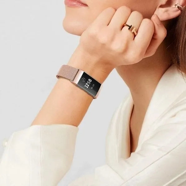 Fitbit Charge 4 Milanese band (rosé goud)
