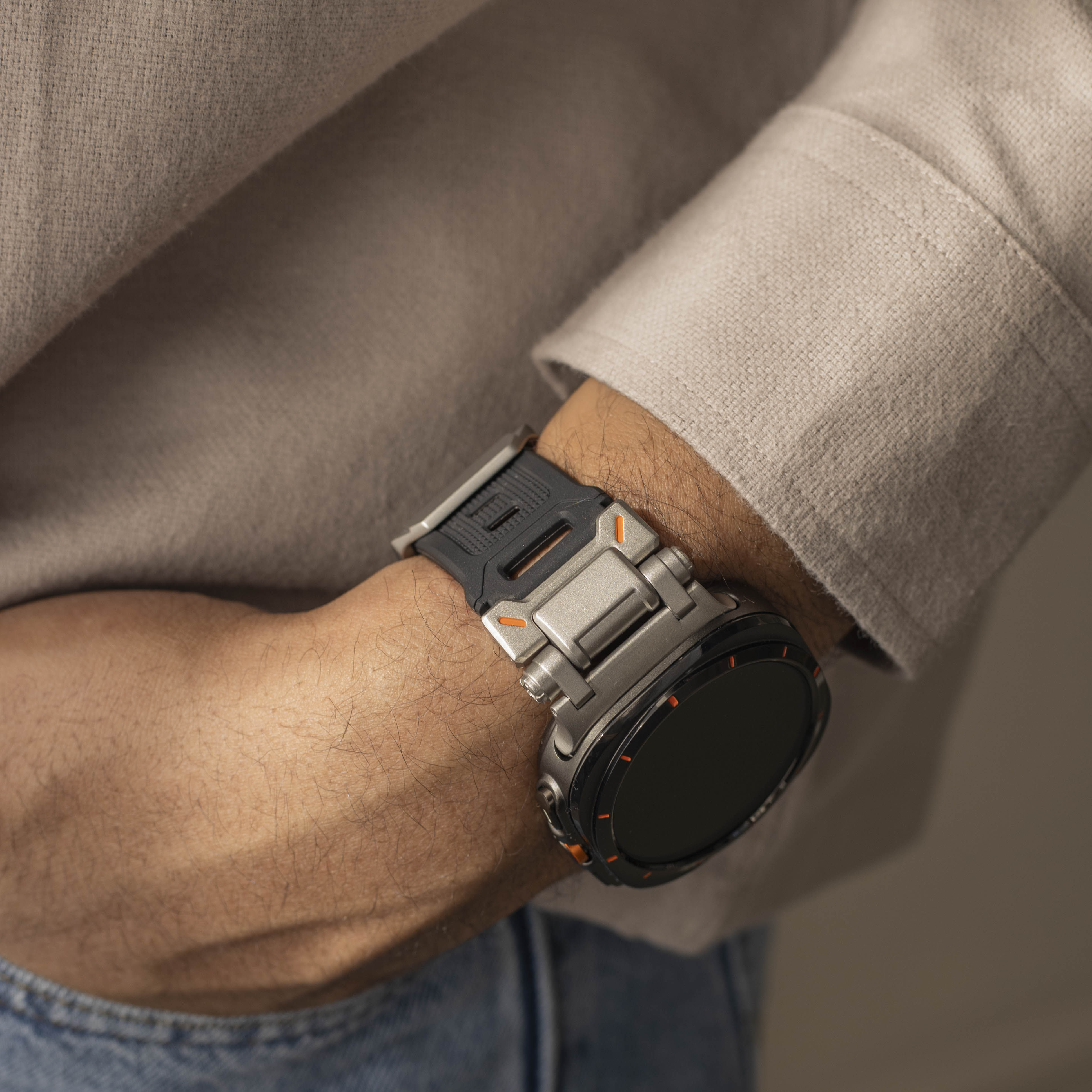 Samsung Galaxy Watch Ultra 2 Explorer' TPU band (zwart met titanium)