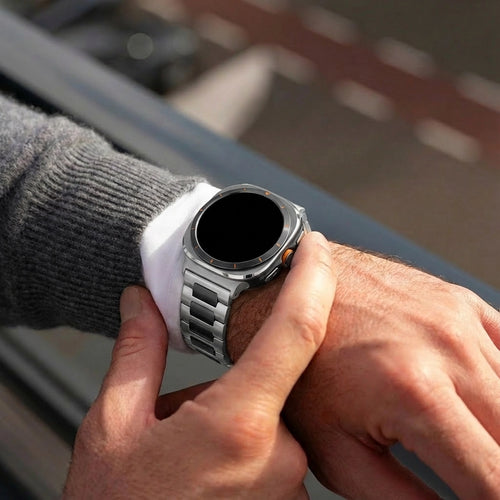 Bandz Samsung Galaxy Watch Ultra 2 stalen band 'Classic' (zilver/zwart)