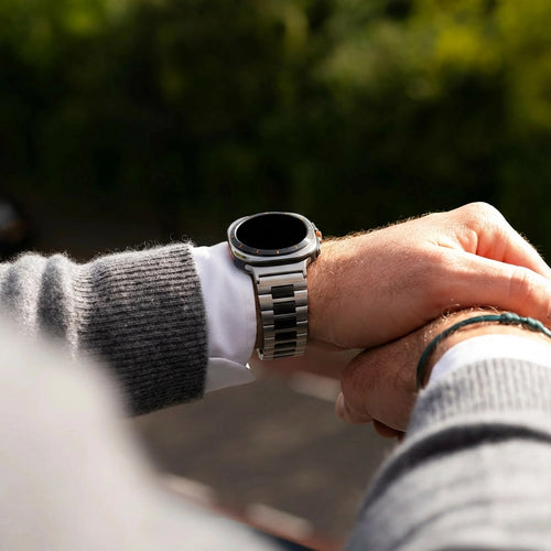 Bandz Samsung Galaxy Watch Ultra 2 stalen schakel band 'Deluxe' (zilver/zwart)