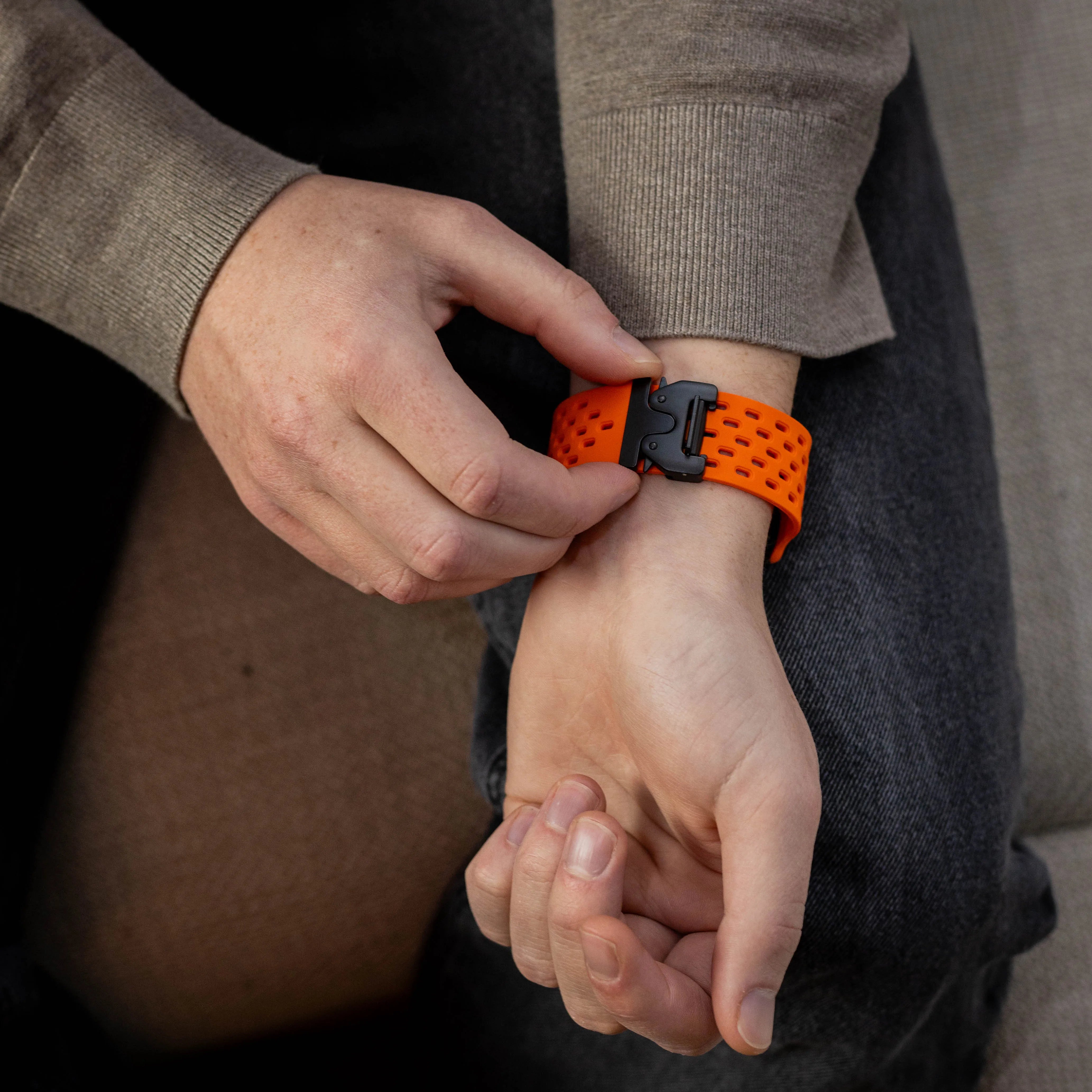 Apple Watch Silicone Air Strap with P-Buckle (Orange)
