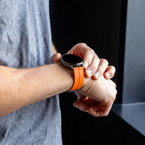 Bandz Garmin Venu 4 - 45mm Silicone Strap with D-Buckle (Orange)