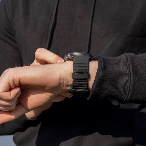 Bandz Garmin Instinct 3 - 50mm siliconen band met gesp (zwart)