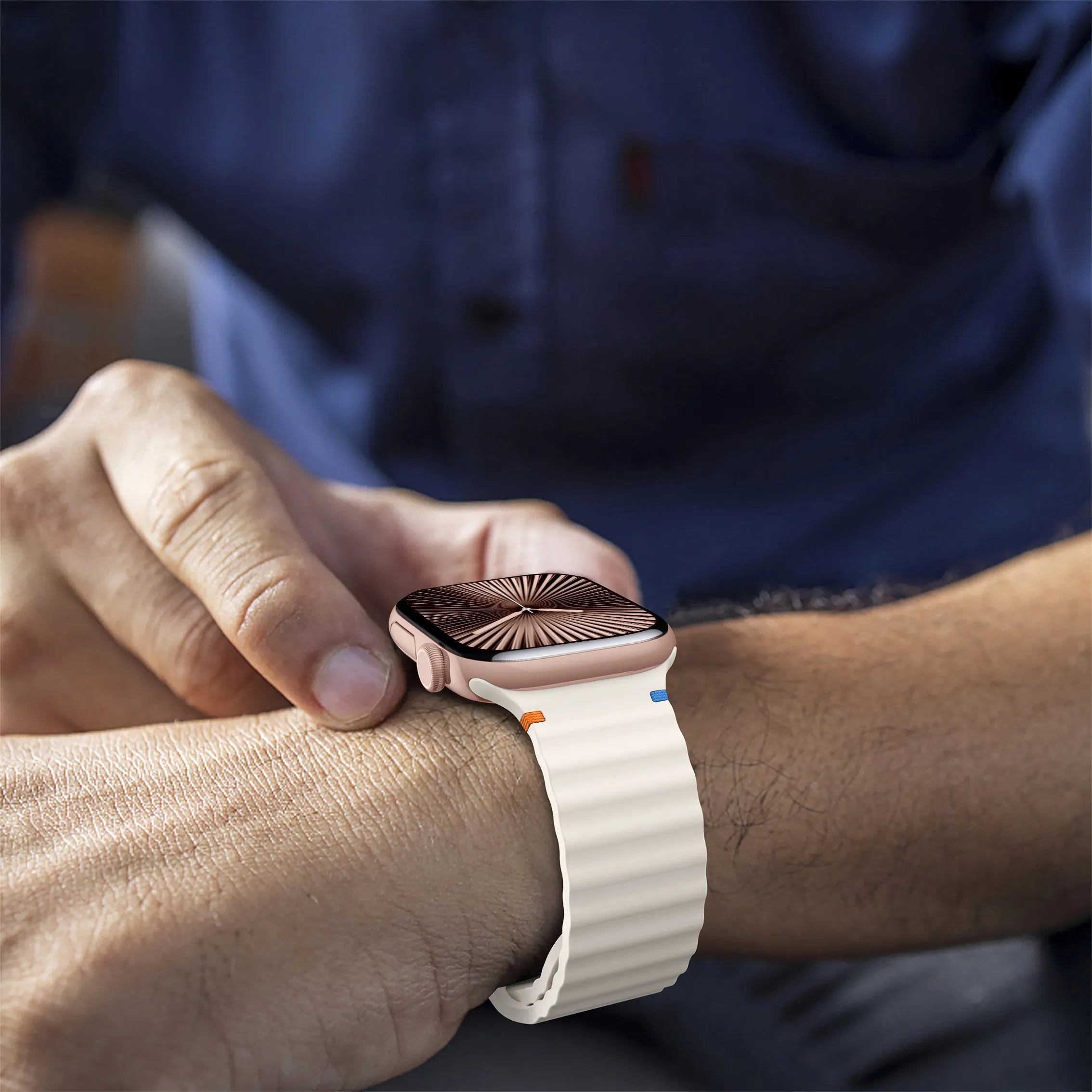 Apple Watch Wave siliconen bandje (sterrenlicht)