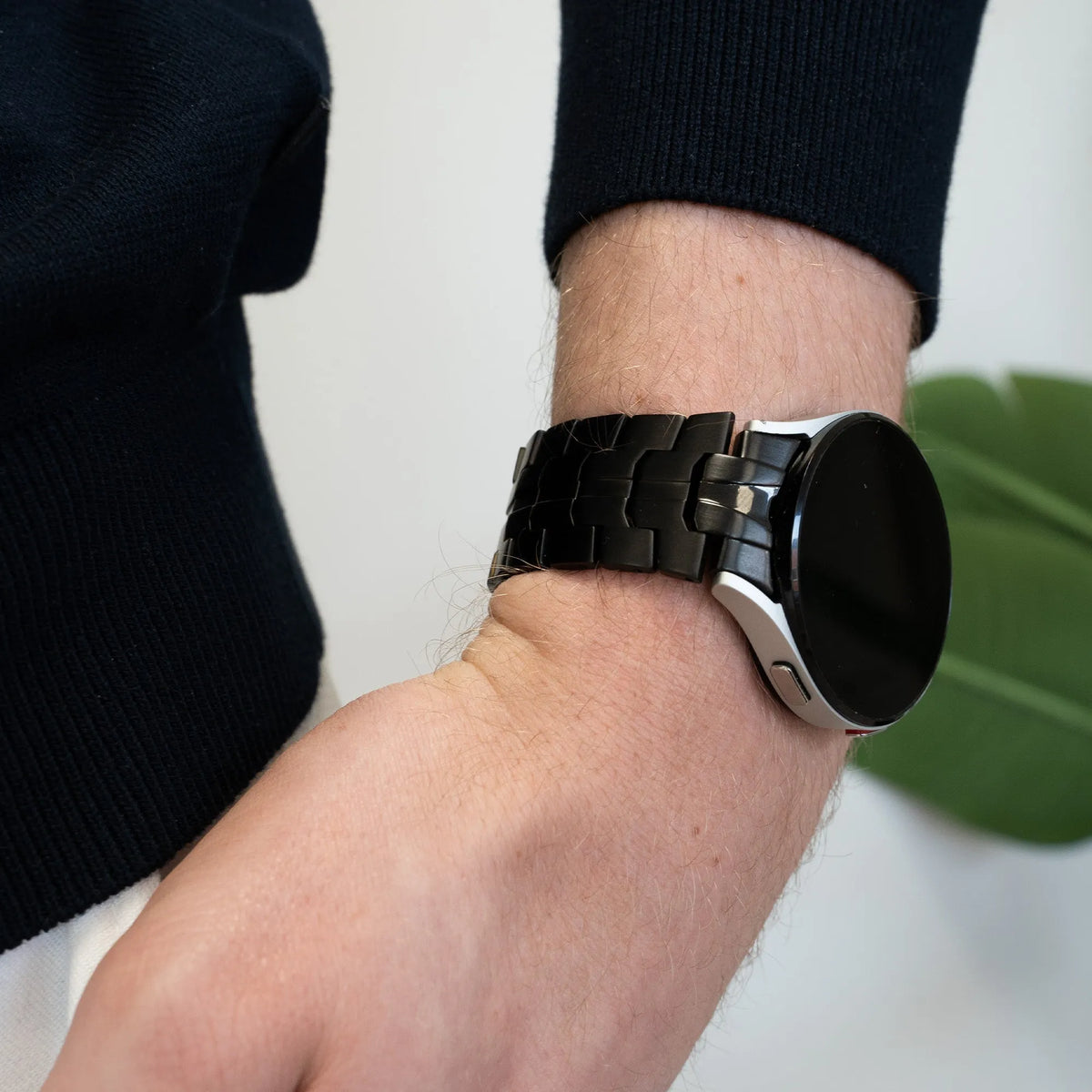 Titanium Strap 'Iron', black, lifestyle photo