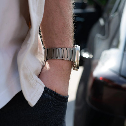 Titanium Strap H-Type, silver, lifestyle photo