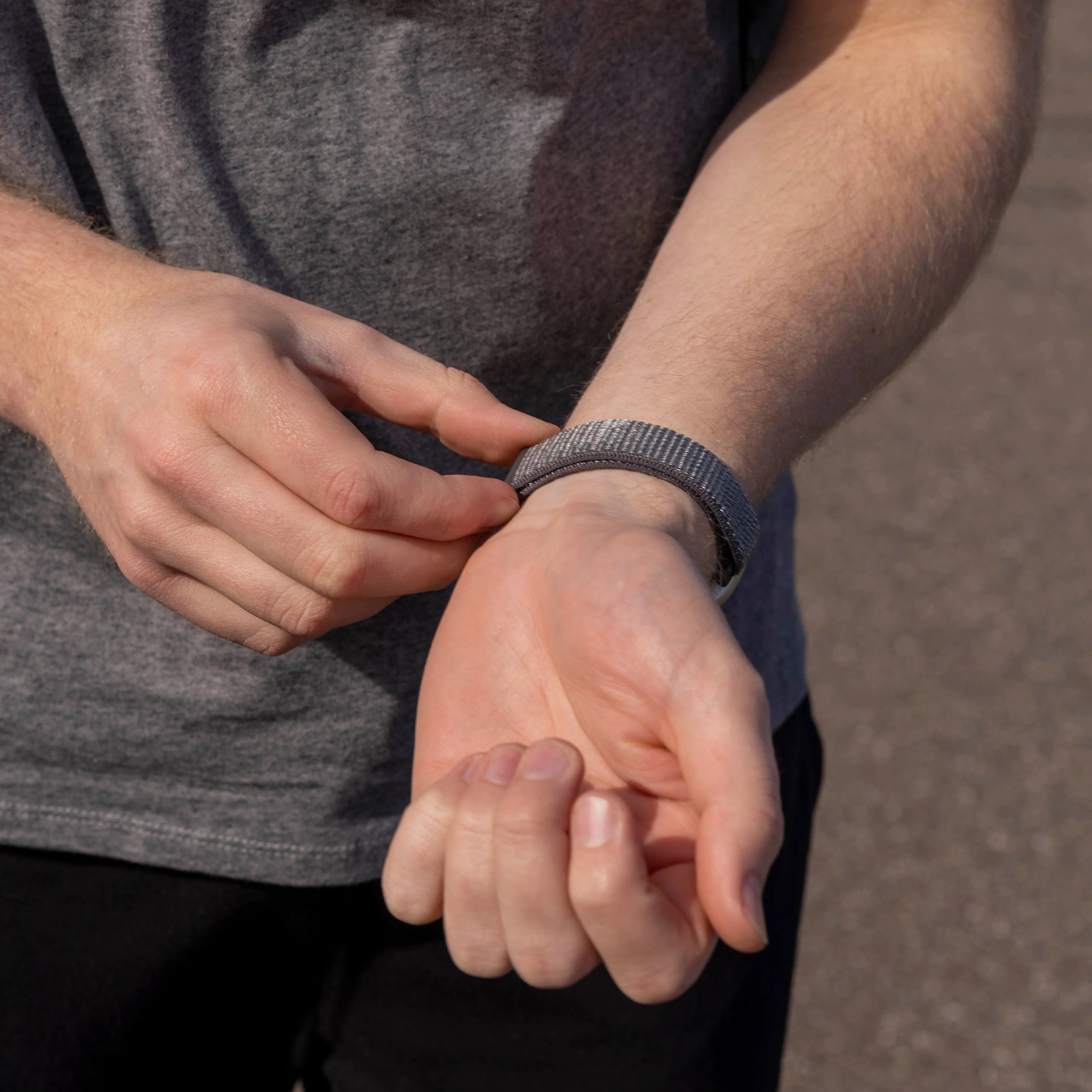 Fitbit Versa 3 nylon bandje (grijs-groen)