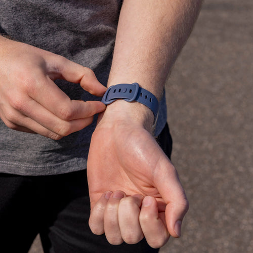 Fitbit Versa 4 siliconen classic bandje (grijsblauw)
