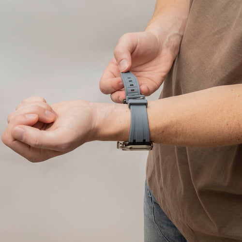 Silicone Strap 'Luxe Liquid', grey/black, lifestyle photo