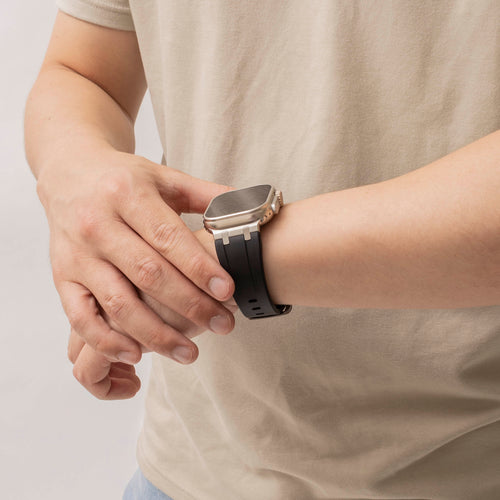 Silicone Strap 'Luxe Liquid', black with silver, lifestyle photo