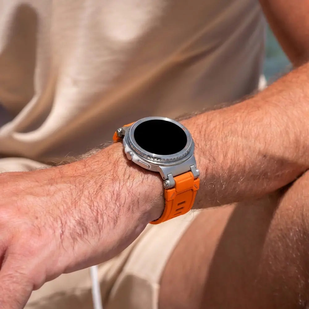 Samsung Galaxy Watch 8 - 40mm 'Explorer' silicone band (oranje met titanium)