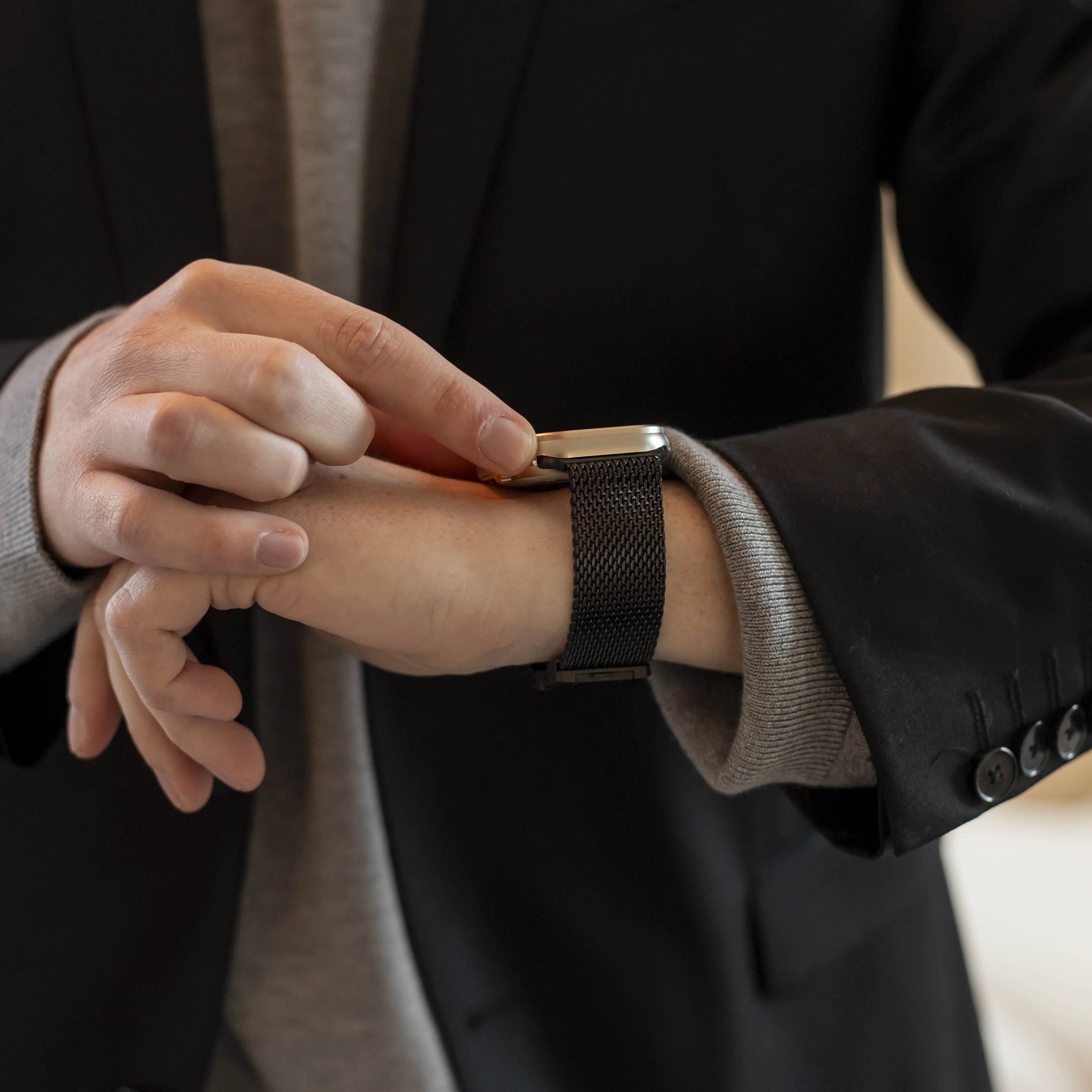 Bandz Apple Watch Milanese loop band met P-buckle (zwart)
