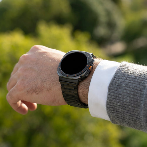 Bandz Samsung Galaxy Watch Ultra 2 titanium band 'Deluxe' (zwart)