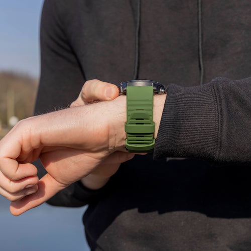 Bandz Garmin Fenix 9 - 51mm Buckled Silicone Strap (Dark Green)