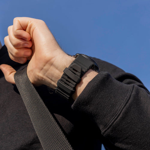 Bandz Garmin Instinct 3 - 50mm siliconen band met gesp (zwart)