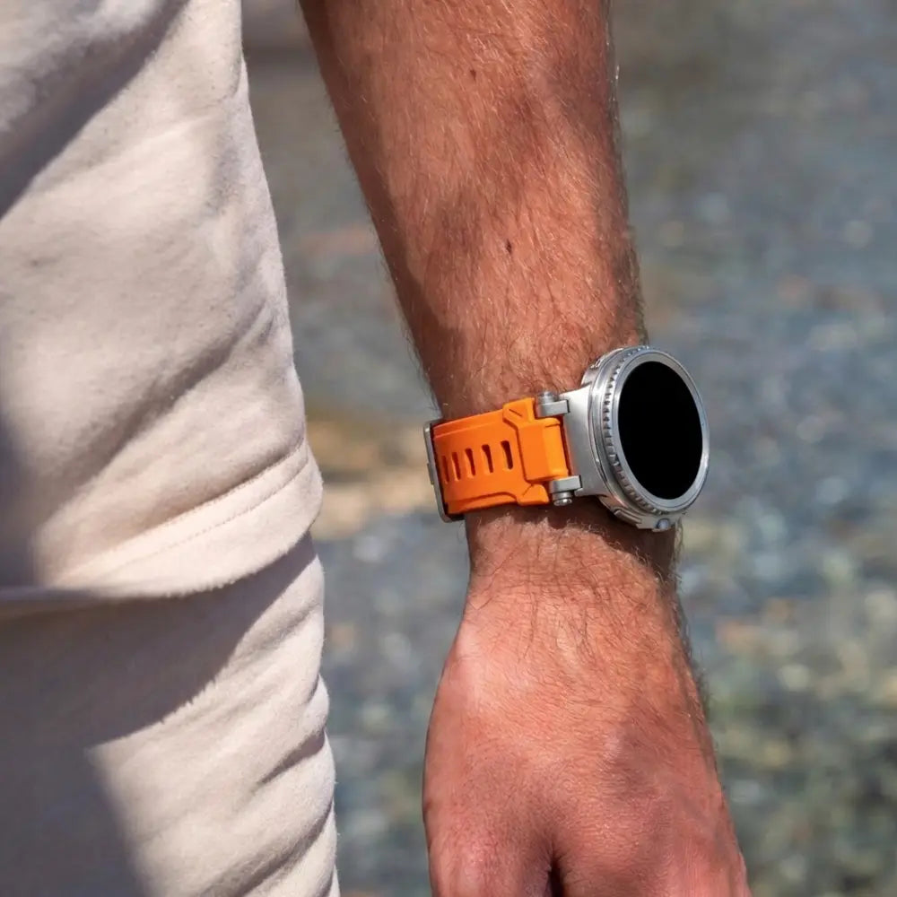 Samsung Galaxy Watch 8 - 40mm 'Explorer' silicone band (oranje met titanium)