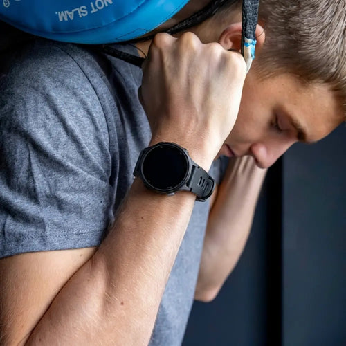 Garmin Forerunner 235 sport bandje (zwart/grijs)
