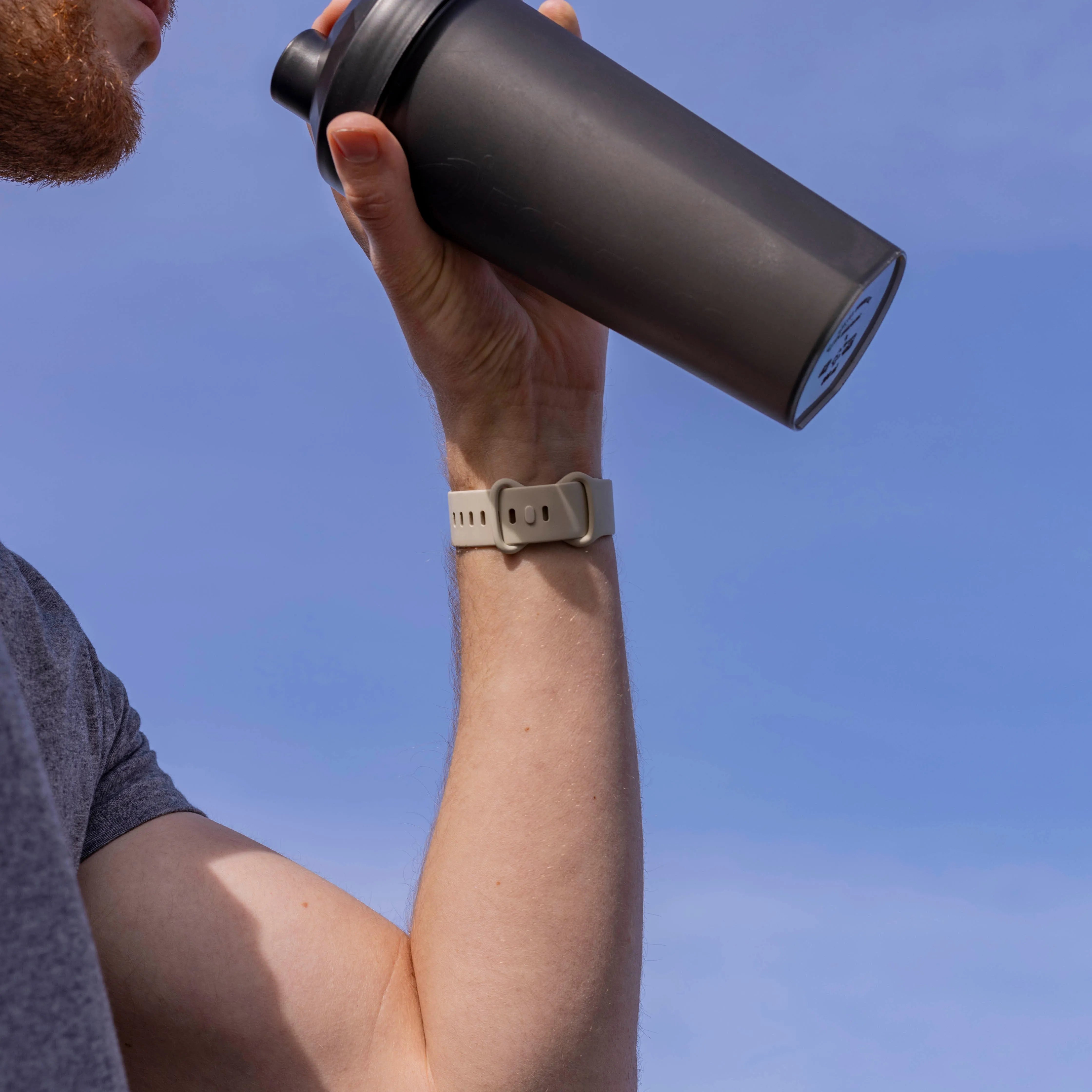 Fitbit Sense 2 siliconen classic bandje (lichtbeige)