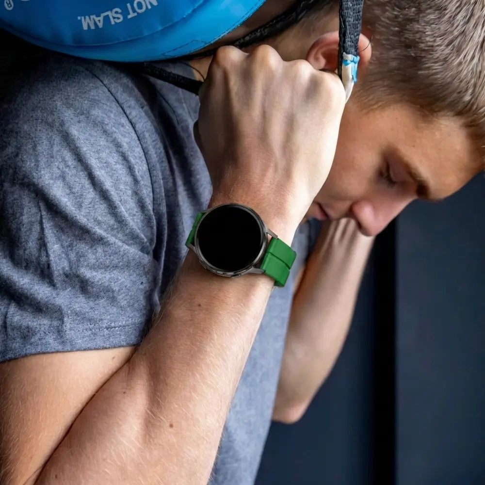 Bandz Garmin Venu 4 - 45mm Silicone Strap with D-Buckle (Green)