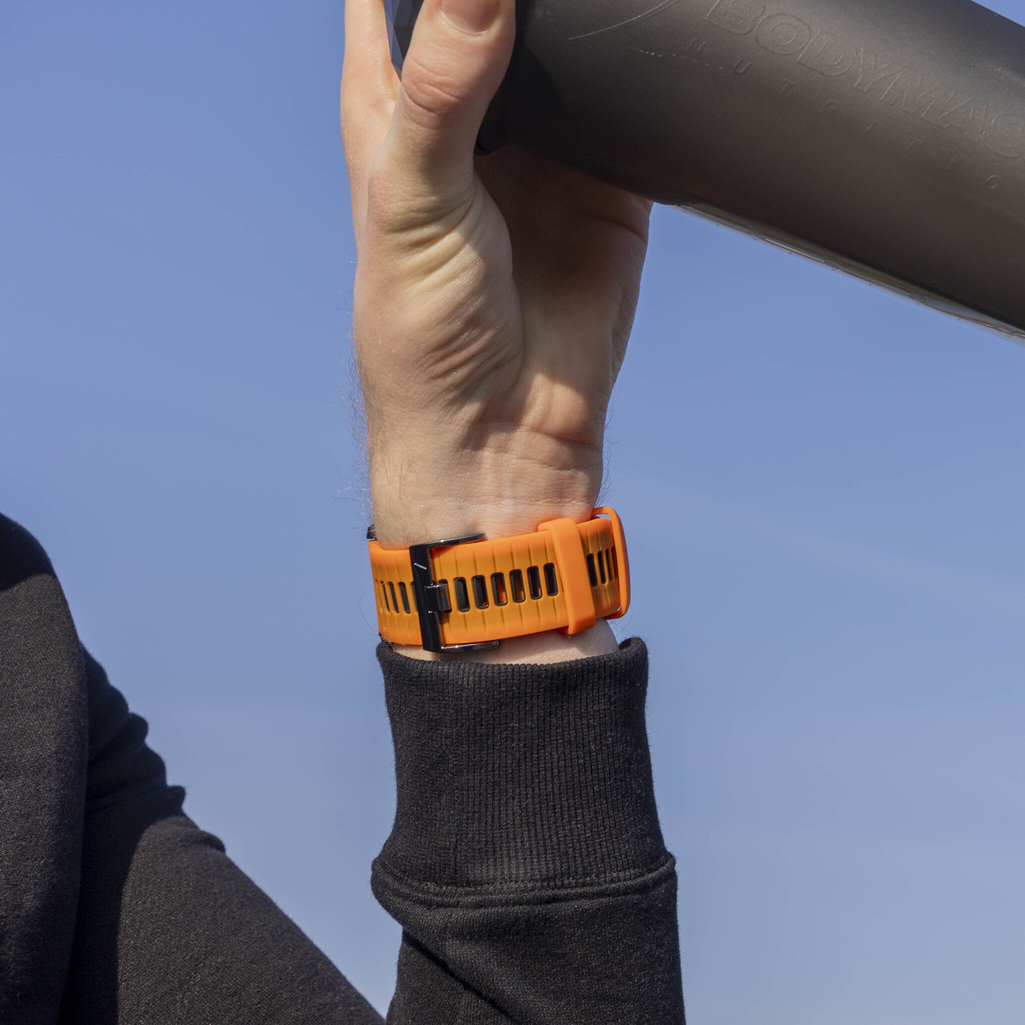 Garmin Fenix 8 Pro - 51mm sport gesp band (oranje/zwart)
