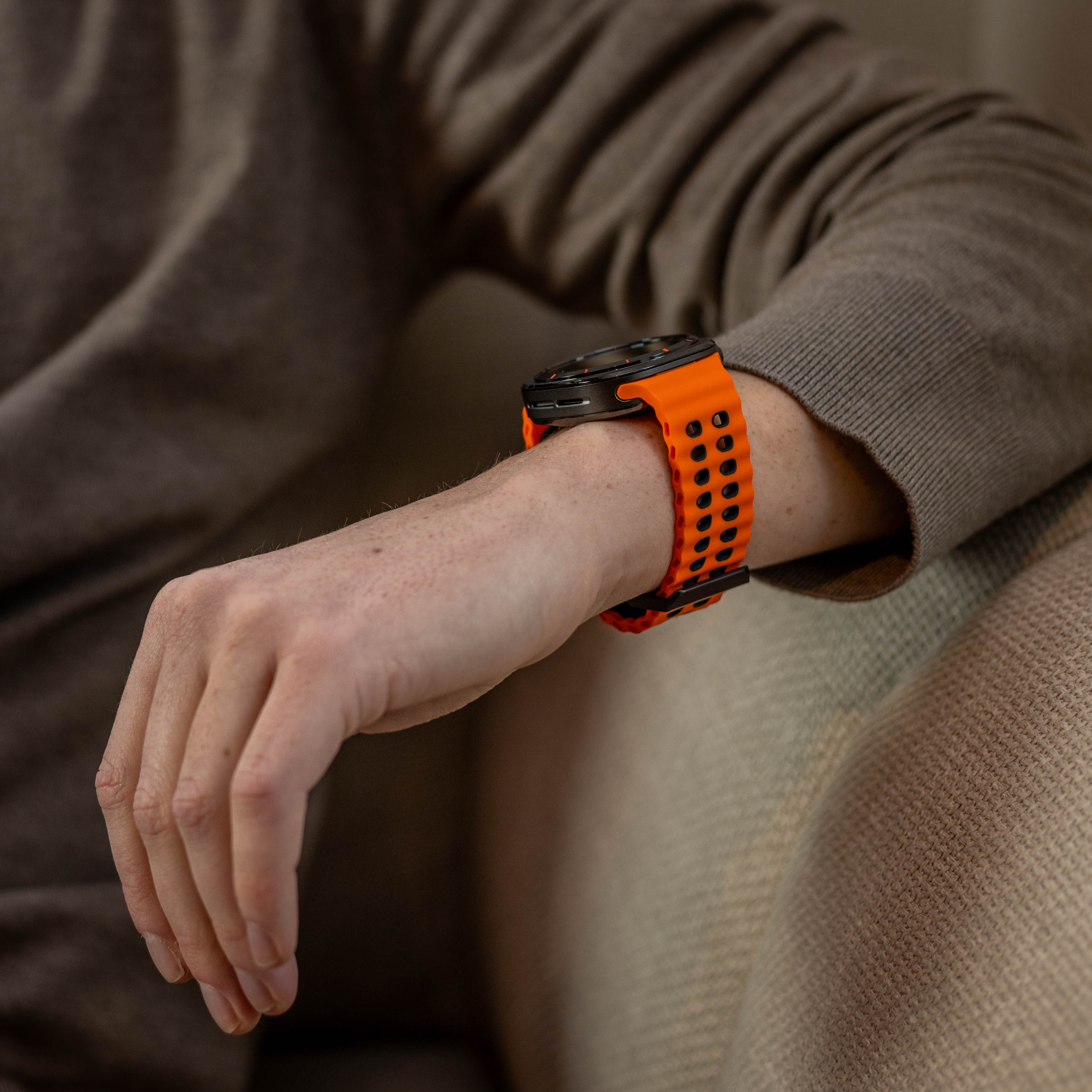Samsung Galaxy Watch Ultra 2 wave siliconen bandje (oranje/zwart)