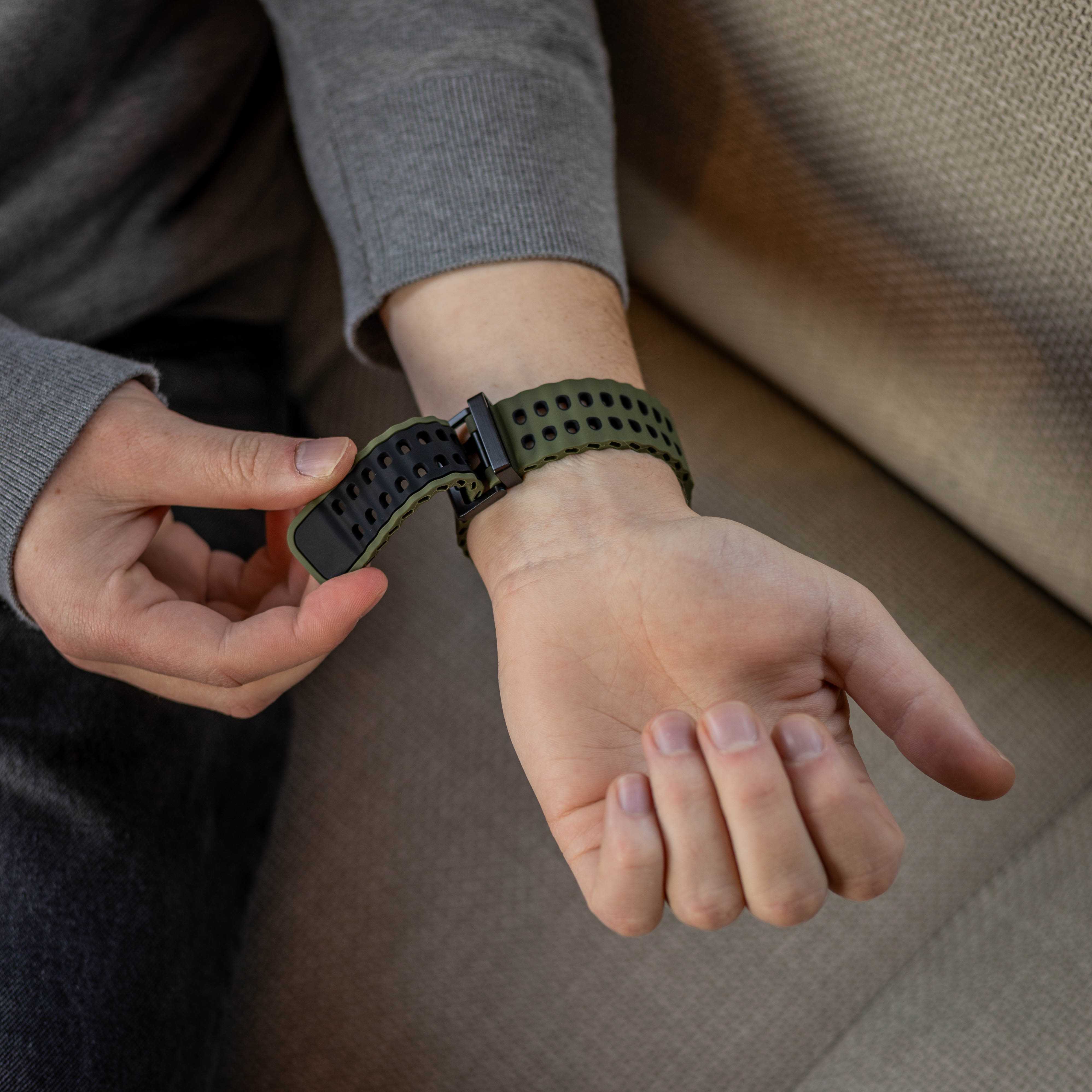 Samsung Galaxy Watch Ultra wave siliconen bandje (groen/zwart) 