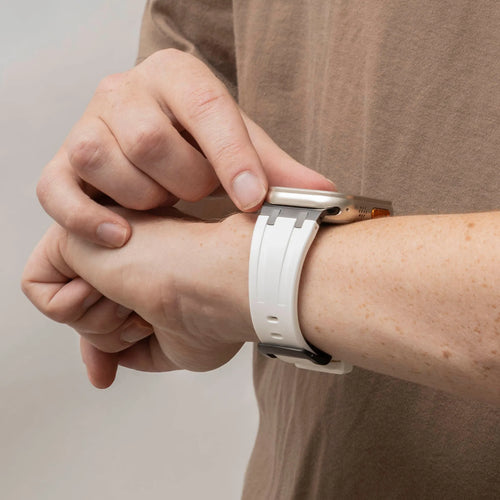 Silicone Strap 'Luxe Liquid', lifestyle photo