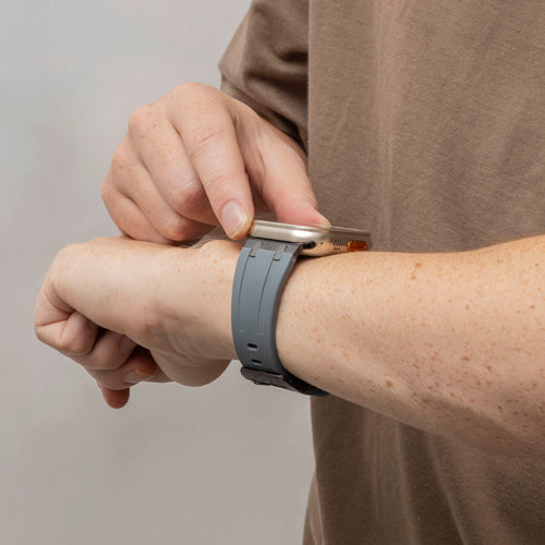 Silicone Strap 'Luxe Liquid', grey/black, lifestyle photo