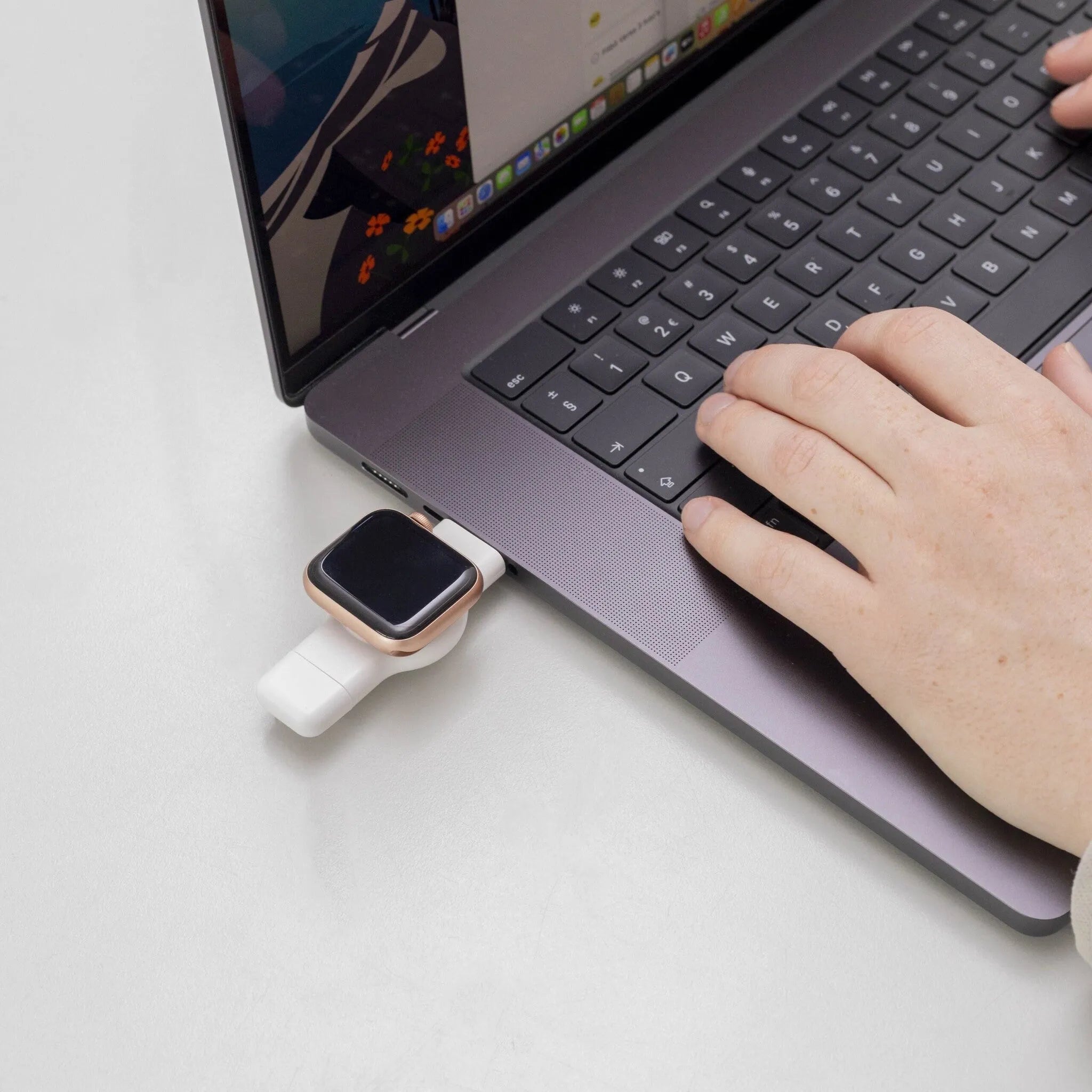 Apple Watch mini charger met USB-A & USB-C aansluiting