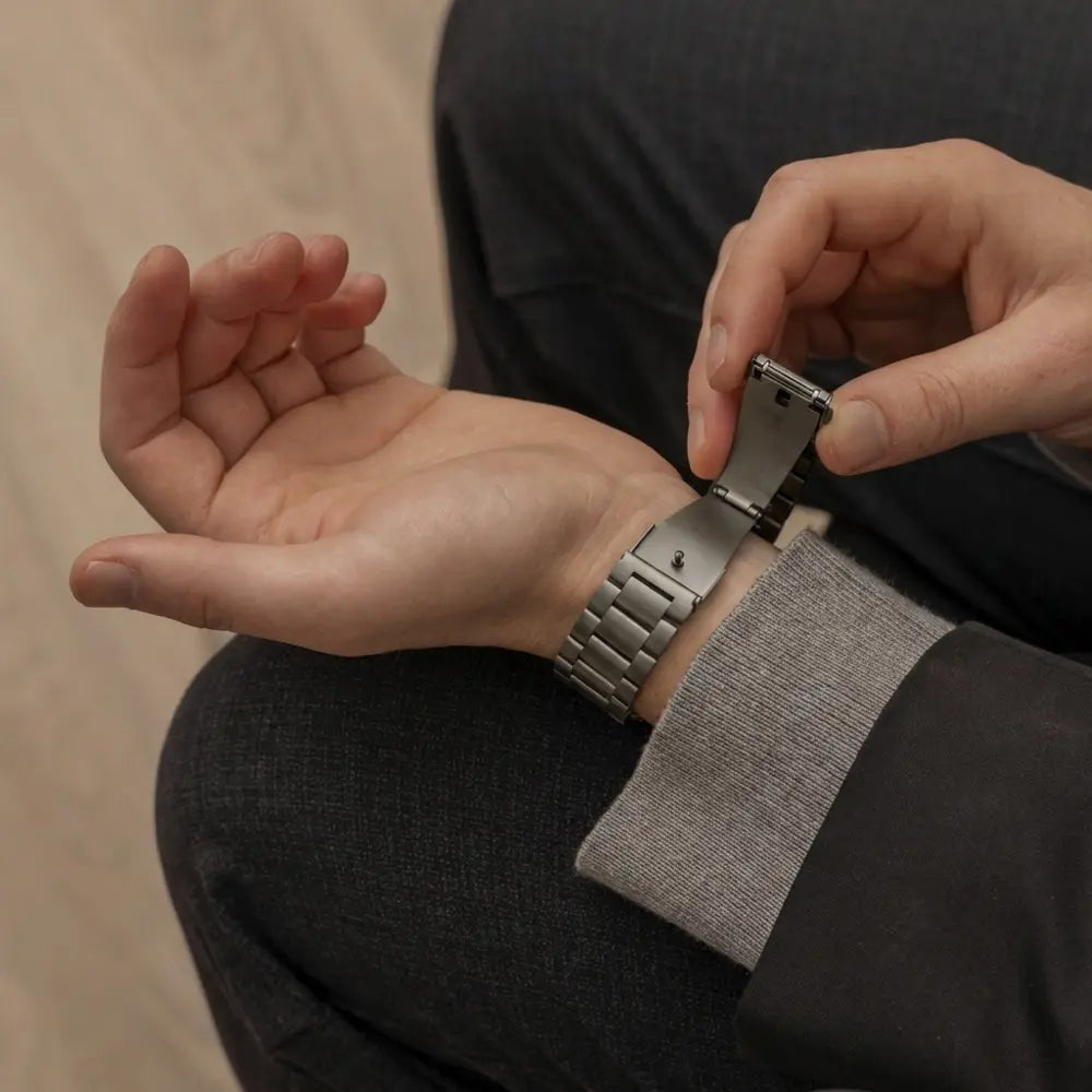 Samsung Galaxy Watch 8 Classic titanium bandje (grafiet)