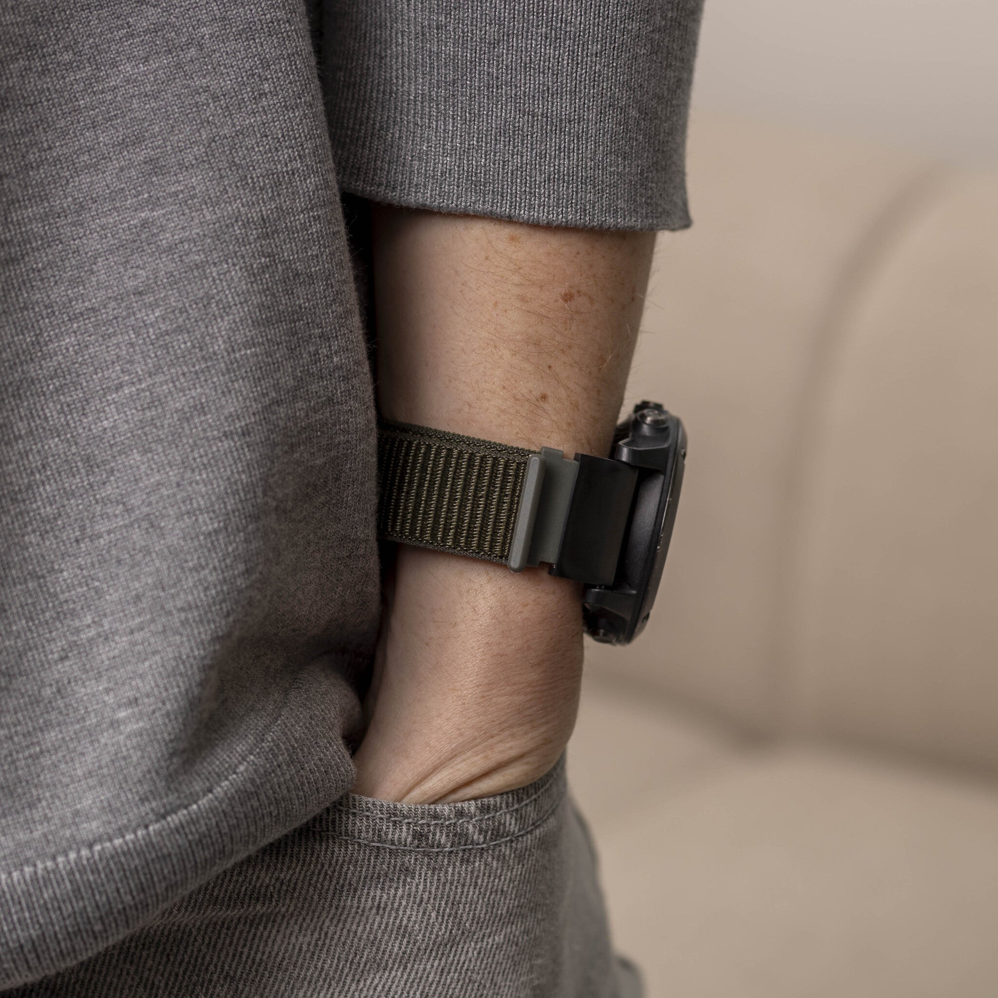 Garmin Fenix 8 Pro - 51mm nylon band (legergroen)