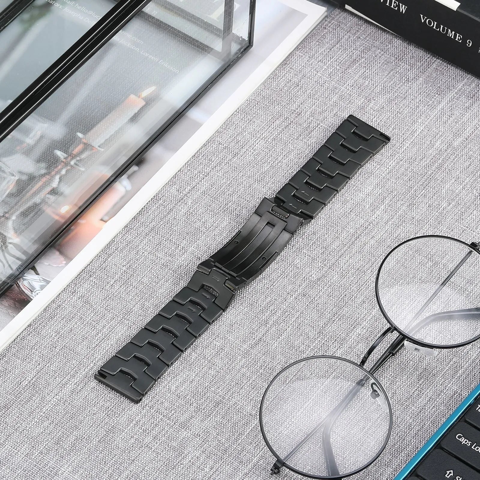 Suunto Vertical 2 Titanium Grain Strap (Flat Buckle) (Black)