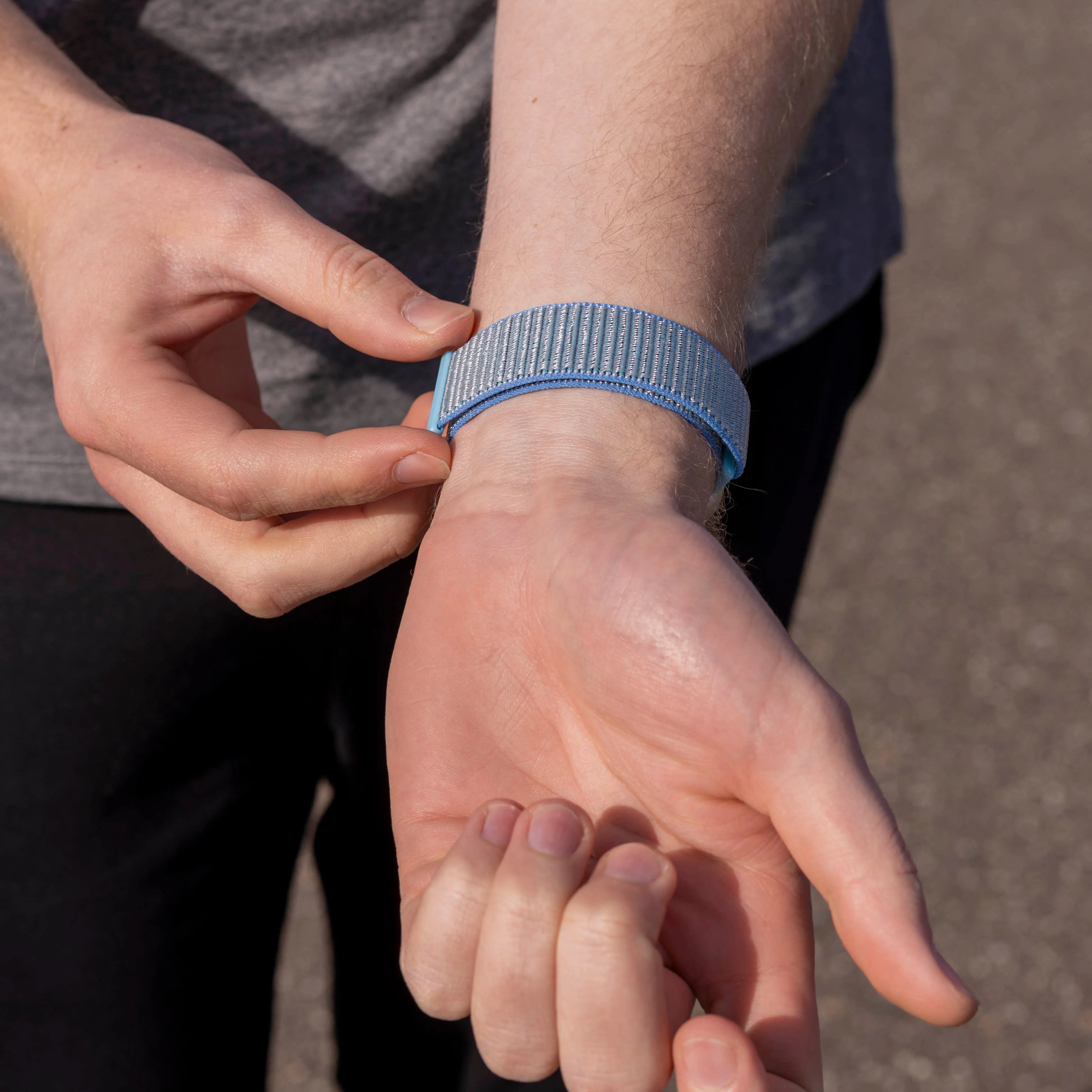 Fitbit Versa 3 nylon bandje (lichtblauw)