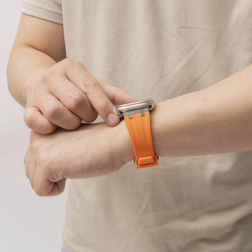 Silicone Strap 'Luxe Liquid', lifestyle photo