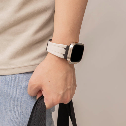Bandz Apple Watch Ultra siliconen band 'Luxe Liquid' (beige met zwart)
