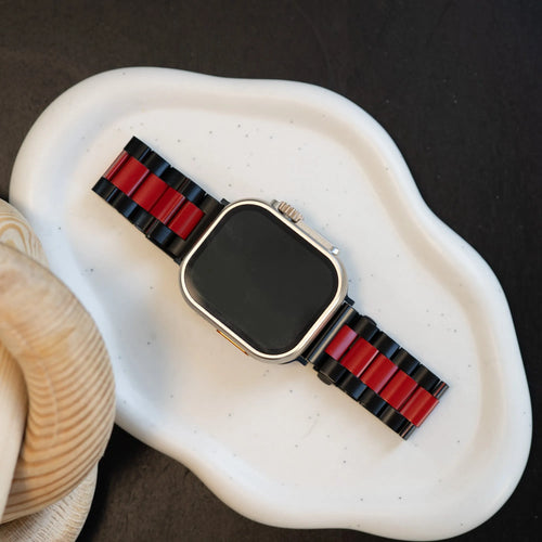 Steel Strap, black/red, lifestyle photo
