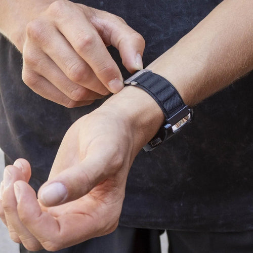 BALR Fossil Gen 5 Alpine loop band (zwart)