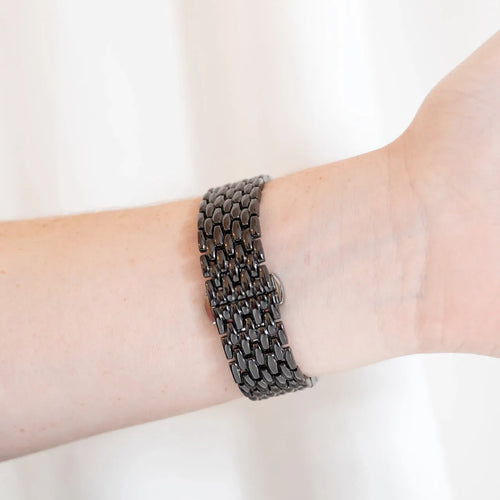 Steel Dragon Strap, black, lifestyle photo